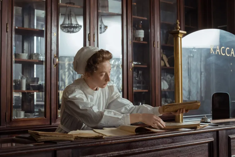 The Pharmacist Who Knew Your Name, Your Kids, and Your Blood Pressure